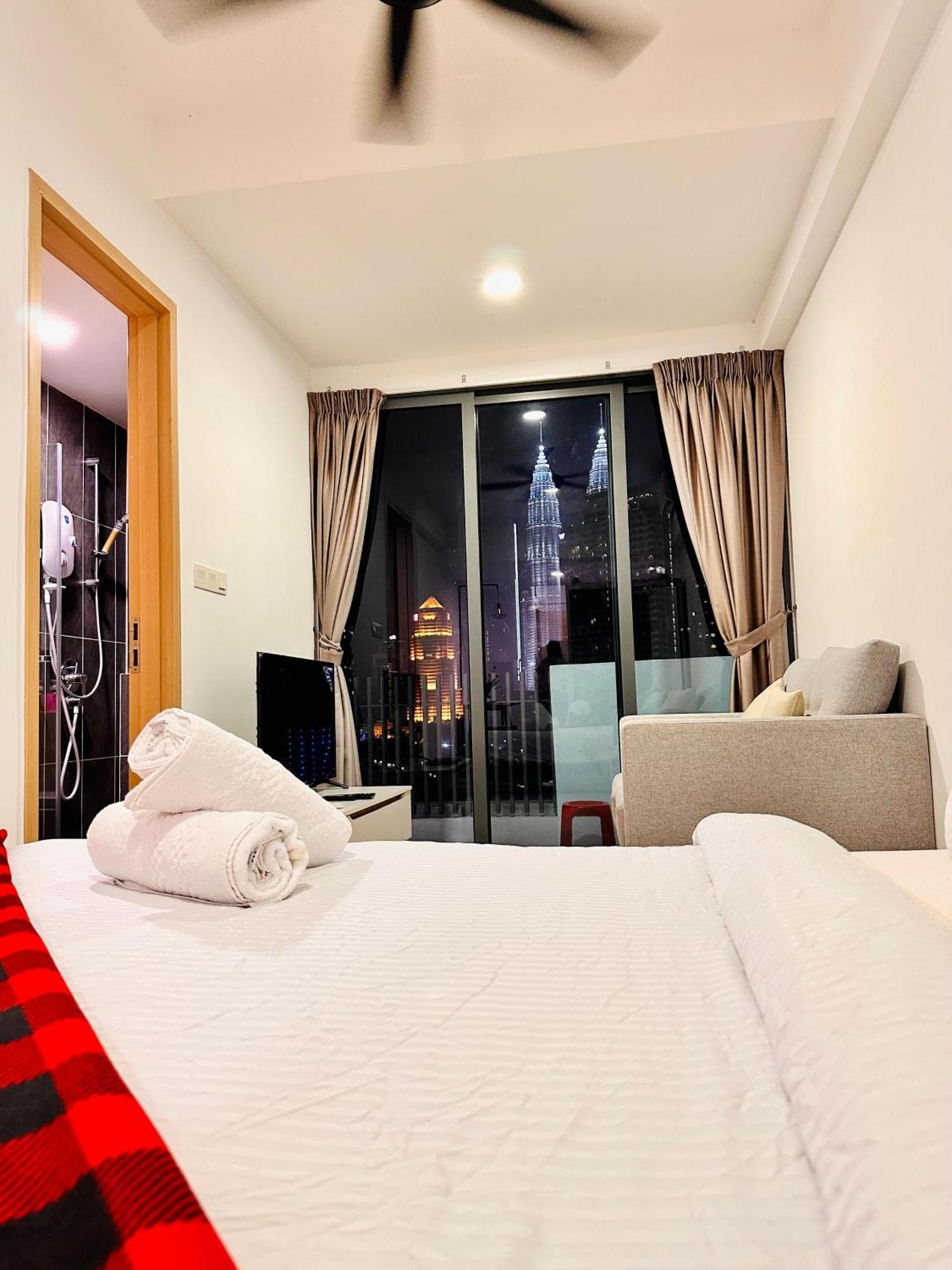 דירות קואלה לומפור The Luxe Colony Klcc By Infinitum מראה חיצוני תמונה
