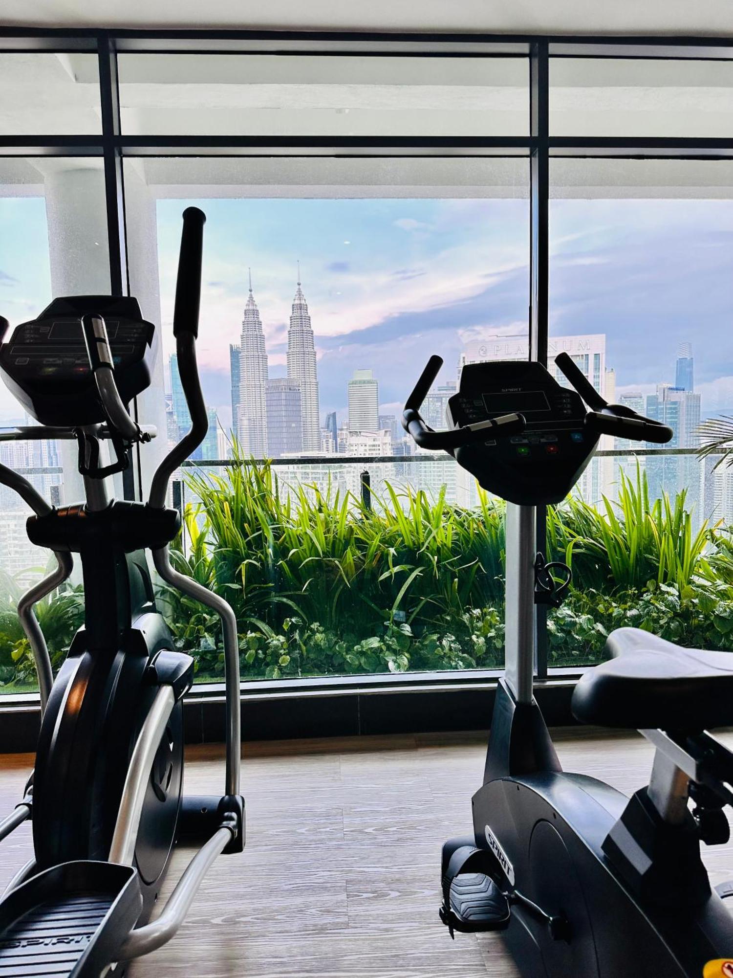 דירות קואלה לומפור The Luxe Colony Klcc By Infinitum מראה חיצוני תמונה