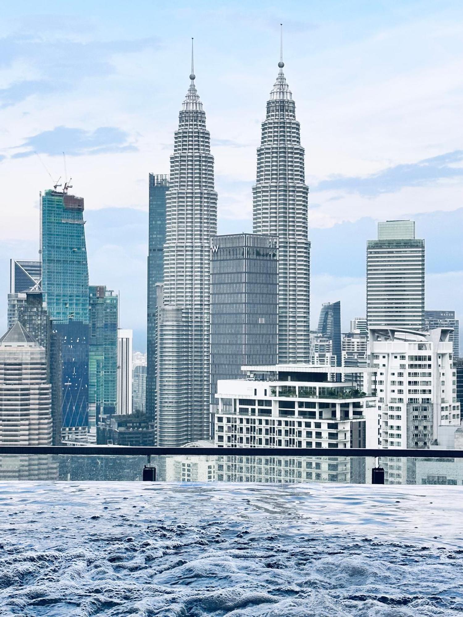 דירות קואלה לומפור The Luxe Colony Klcc By Infinitum מראה חיצוני תמונה