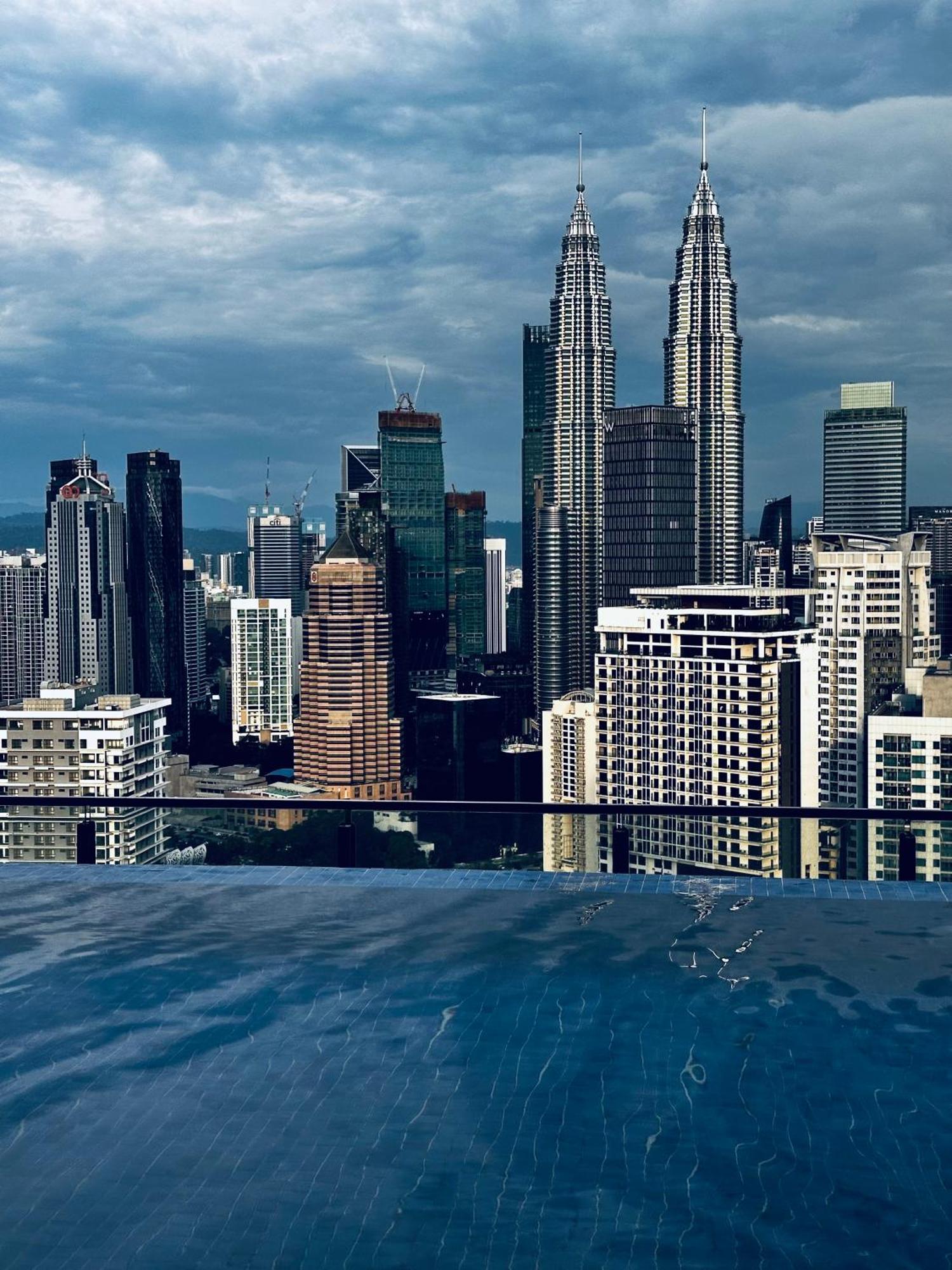 דירות קואלה לומפור The Luxe Colony Klcc By Infinitum מראה חיצוני תמונה